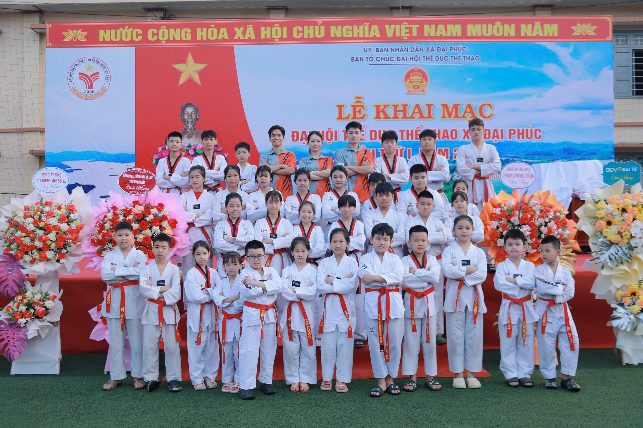 Tập thể học viên Thái Hải tham gia đại hội thể dục thể thao